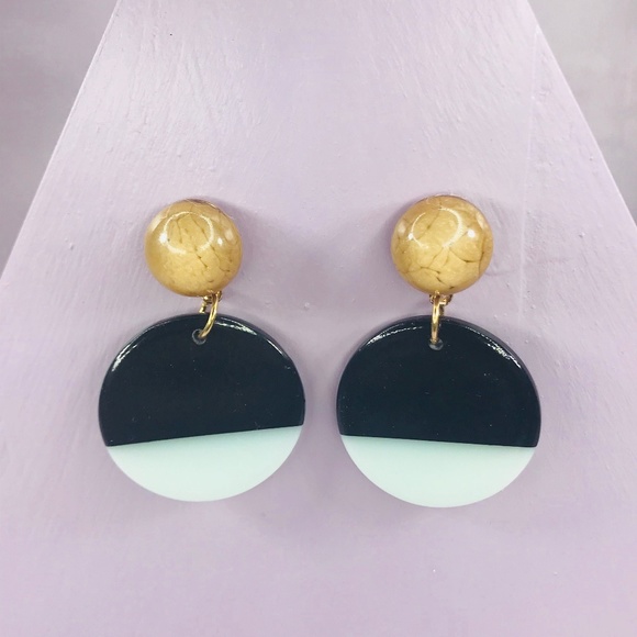 CLOSET REHAB Jewelry - 🆑 Circle Drops in Black and Mint